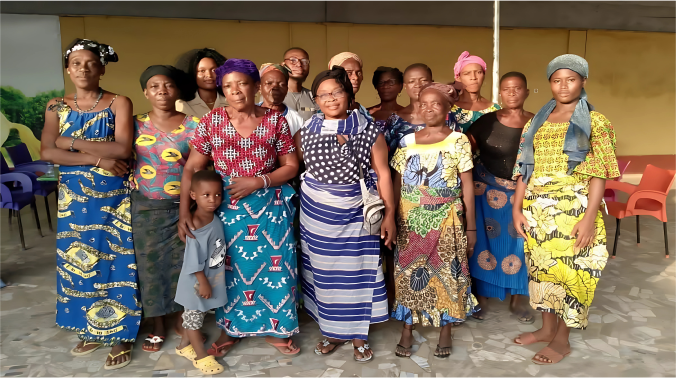 Rencontre  avec les femmes du quartier de Nanegbé à Lomé, lors d’un événement organisé par SOS Impact International, le samedi 23 mars 2024, pendant le séjour au Togo.